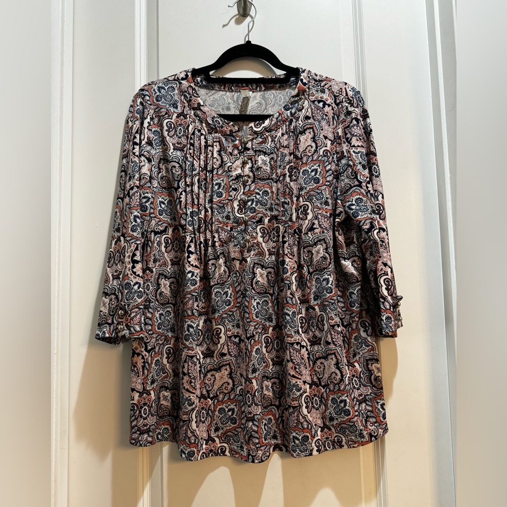 PerCeption Concepts Beige/Blue Paisley Top Pinned Front Buttons 3/4 Sleeves lar